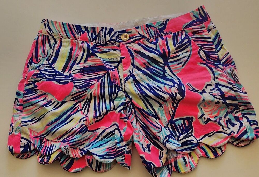 Lilly Pulitzer The Buttercup Short  Size 6